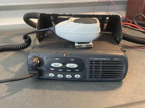 Motorola Two Way Radio CDM750 AAM25KKC9AA1AN VHF 136-174MHz 4CH 45 Watt w/Mic - Picture 1 of 3