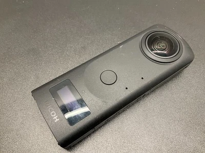 Cámara Ricoh Theta Z1 (910830) 51 GB 23 MP 1"" 360 grados - negra Foto 1 de 4