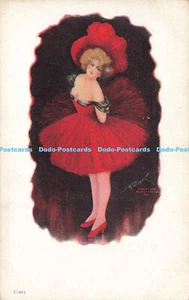 R211225 Frau Kleid Hut weiß Stadt Kunst Postkarte - Bild 1 von 4