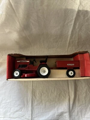 ERTL #4175 SNAPPER LAWN TRACTOR W/TRAILER NIB 1/12 DUSTY LQQK - Image 1 of 4