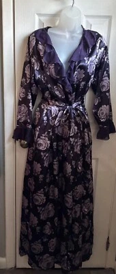 Amoureuse 女式睡衣长袍套装紫色缎面花边花卉玫瑰 2 件 Peignoir — 第 1/4 张图片