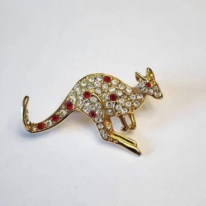 Spilla canguro con strass rossi e trasparenti - Foto 1 di 3