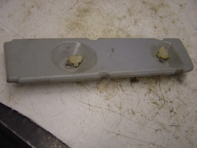 85 BMW 635CSI  SERIES  RH INNER TAIL LIGHT COVER 1 7719 Foto 1 de 1