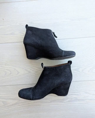 Botines de cuña de gamuza frontal con cremallera Gentle Souls Ridgual talla 9 $229 Foto 1 de 4