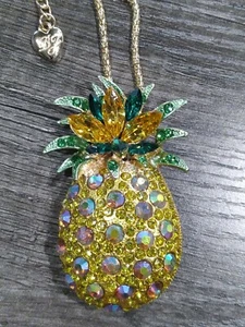 Eclectic Whimsical YELLOW TROPICAL PINEAPPLE Rhinestone Necklace Brooch - Picture 1 of 5