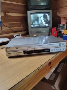 Sony Dvd/vhs Model SLV-D350P DVD Player With Remote - Picture 1 of 15
