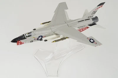 001645 Century Wings F-8E Crusader 1/72 Modelo DB9 USMC VMF (AW)-235 Ángeles de la Muerte Foto 1 de 2