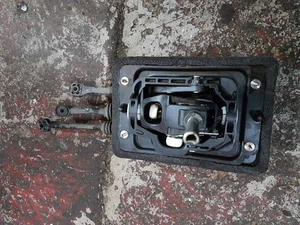 Volkswagen Amarok 2010-2018 Gearstick Mechanism 2H2711049D - Picture 1 of 5