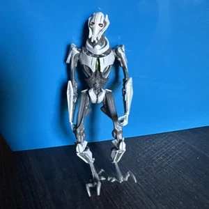 Modellino Mission Series 3,75" Figurine General Grievous Star Wars 2013 solo - Foto 1 di 1