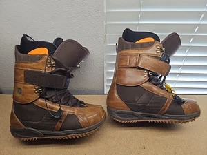 Botas de snowboard BURTON FREESTYLE para hombre 11 marrón cuero montura raras principios de los años 00 - Imagen 1 de 16
