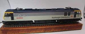 Lima Class 92 Railfreight Distribution Livery 'Charles Dickens' 92002. OO Gauge - Picture 1 of 7