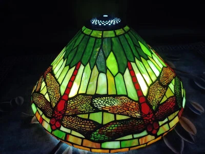 Reproducción antigua pantalla Tiffany (exenta de impuestos EE. UU.) Foto 1 de 4