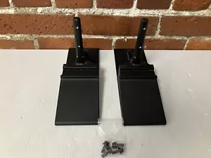 Soporte/piernas Sanyo DP42746 con tornillos - Imagen 1 de 1