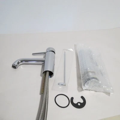 Pioneer 3MT160 Single Handle Lavatory Faucet, PVD Polished Chrome Finish AS IS Foto 1 de 3