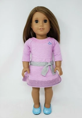 Muñeca American Girl #28 cabello marrón retirado ojos marrones NUEVA 28 Truly Me Foto 1 de 4