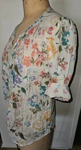 Blusa Mediana GRAND & GREENE Beige Floral Boho Botón Delantero - Imagen 1 de 7