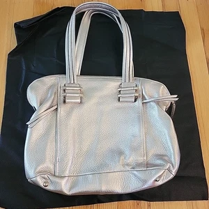 Bolso de Mano/Cartera Cremalleras/Bolsillos B. Makowsky Usado Metálico Dorado Guijarro - Imagen 1 de 7