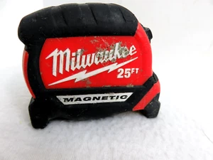 Cinta métrica Milwaukee 48-22-0325 25 ft funciona muy bien - Imagen 1 de 4