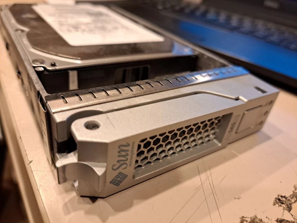 Sun 390-0372-03  540-7219-01   Hitachi HUS153030VLS300 300GB 15K SAS - Image 1 of 2