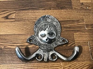 Vintage 1968 American Tack and HDWE Hardware Number # 121 Double Hook Girl - Picture 1 of 5
