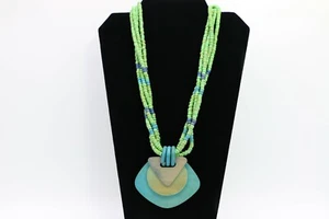 Collar verde bohemio de varias hebras J1B con cuentas de madera y colgante geométrico múltiple - Imagen 1 de 7