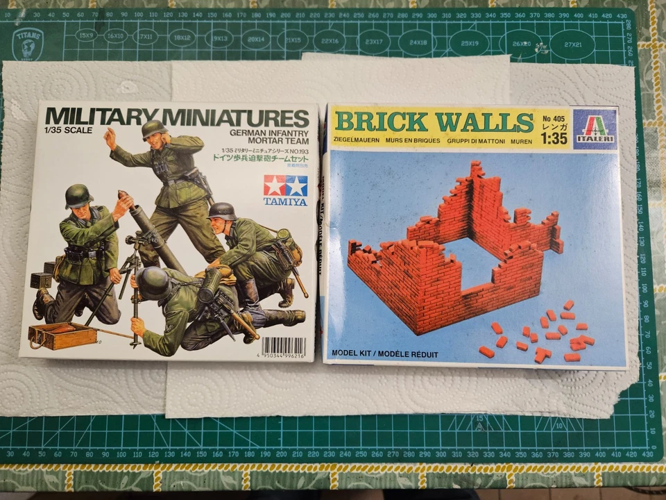 GERMAN MORTAR TEAM & BRICK WALL - TAMIYA & ITALERI SCALA 1/35 - Immagine 1 di 3