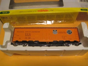 Trix H0 24906-2 Pacific Fruit Express Box Car da Trix 24906 set auto merci - Foto 1 di 4