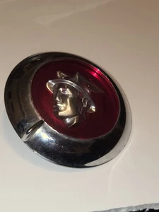 Vintaage Mercury Chrome / Red Trunk Lock Cover - Foto 1 di 6