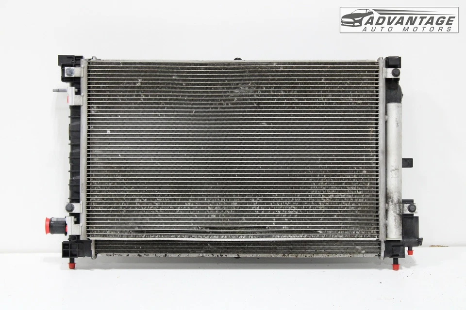 Radiador de refrigeración motor chispa Chevrolet 2016-2022 con condensador y cubierta de ventilador OEM Foto 1 de 4