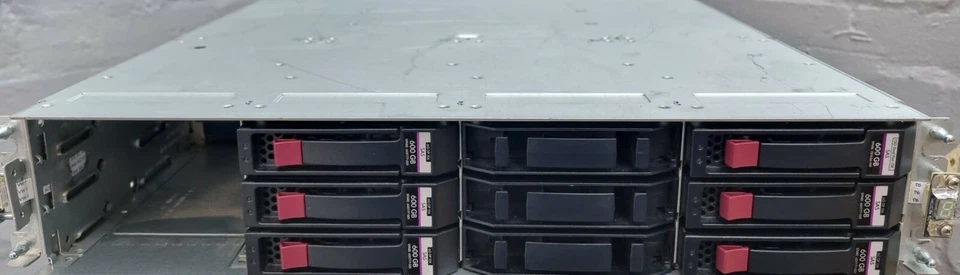 HP FCLSE-0801 P2000 StorageWorks Smart Array (2 x P/N 582934-001 AW592A) - Image 1 of 4