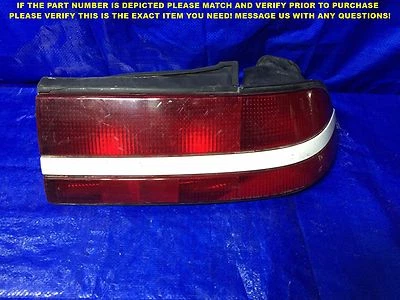 OEM 1990 1991 MITSUBISHI ECLIPSE ПАССАЖИРСКИЙ ПРАВЫЙ ЗАДНИЙ ФОНАРЬ БЕЛЫЙ 043-8554  - Изображение 1 из 4