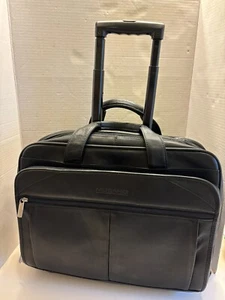 Murano schwarz Leder einziehbarer Griff Laptop erweiterbar Rollen Aktentasche - Bild 1 von 9