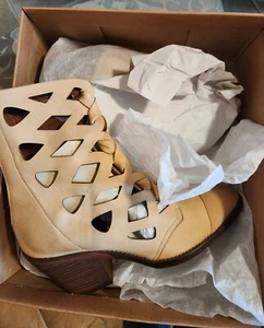 Sundance Vera Cruz Audree Stiefel Gr. 9 (40) Cut-Out Leder creme hellbraun - Bild 1 von 5