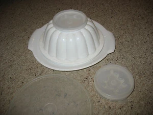 Tupperware 7 piece vintage Jello Mold Set. Tops are tree, tulip, star, heart. - Imagen 1 de 5