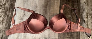 Victoria's Secret Women's Push-Up Bra, Very Sexy, 32DD - Picture 1 of 2