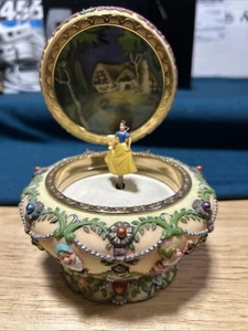 Disney Snow White Musical Trinket Box. Plays Brahm’s Waltz WORKS NICE CONDITION - Picture 1 of 9