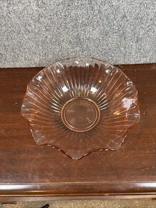 De colección ~ Tazón grande para servir ~ Patrón de rosalina ~ Por Arcoroc ~ Borde con volantes ~ 11" - Imagen 1 de 4