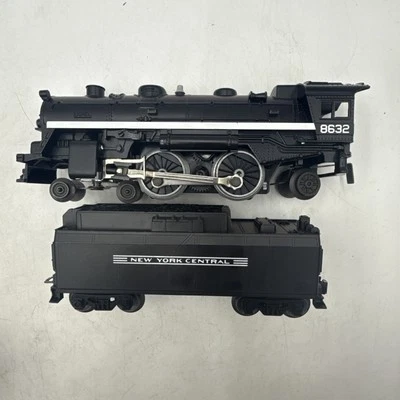 LIONEL O GAUGE DIECAST NEW YORK CENTRAL LOCOMOTIVE #8632 & WHISTLE TENDER - Image 1 of 4