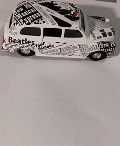 Corgi Classics Newspaper Austin Taxy - Picture 1 of 5