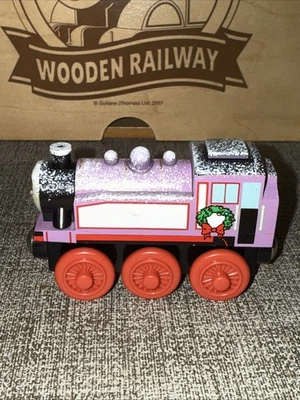 ¡ROSIE NEVADA! THOMAS WOOD RAILWAY! PECAS ROSA ROSIE CUBIERTAS DE NIEVE ¡VACACIONES! Foto 1 de 4