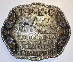 Tres Rios Argento Fibbia Western Zippo Bingo Giovanile 13U Campione 2017 - Foto 1 di 7
