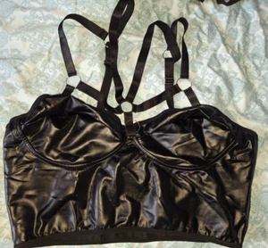Sexy New Black Pleather Gothic Punk Halter Top Bralette O Ring Plus 1X - Picture 1 of 4