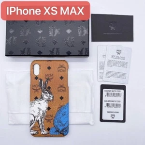 Funda MCM Hide-and-Seek Bunny Cognac Visetos iPhone XS Max MZE9AVI15CO001 $175 - Imagen 1 de 1
