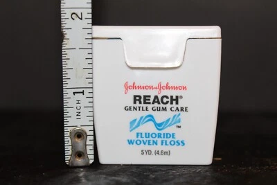 Johnson & Johnson Reach Gentle Gum Care Fluoride Woven Floss - 5yd - SAMPLE SIZE - Image 1 of 4