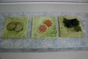 3 Bilder mit Deko Obst auf Bilderrahmen - Bild 1 von 4