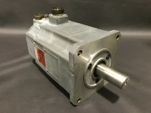 Servomotor Mitsubishi HA100NCB-S HA100NCBS J4AVP0U1P18 - Imagen 1 de 5