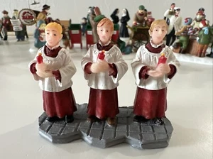 Vintage Keramik Lemax Miniatur Figur Weihnachtsdorf Chorknaben - Bild 1 von 9