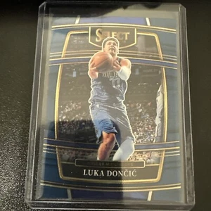 2021-22 Panini Select Basketball #12 Luka Doncic Concourse Blue Dallas Mavericks - Picture 1 of 4