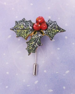 HOLLY & RED BERRIES PIN Festive Christmas Brooch Winter Wedding Pin HAND PAINTED - Picture 1 of 8