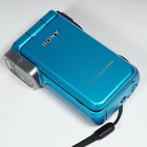 SONY HDR-GW77 20.4 MP Waterproof Video Camera Handycam - Blue used - Picture 1 of 7